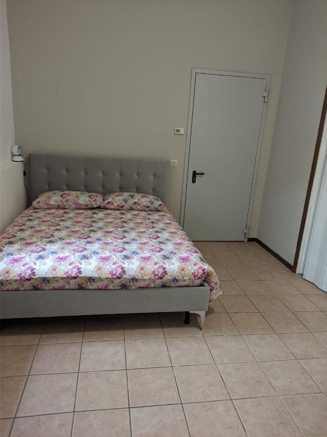 Vintage Room Agrate Brianza Exterior foto